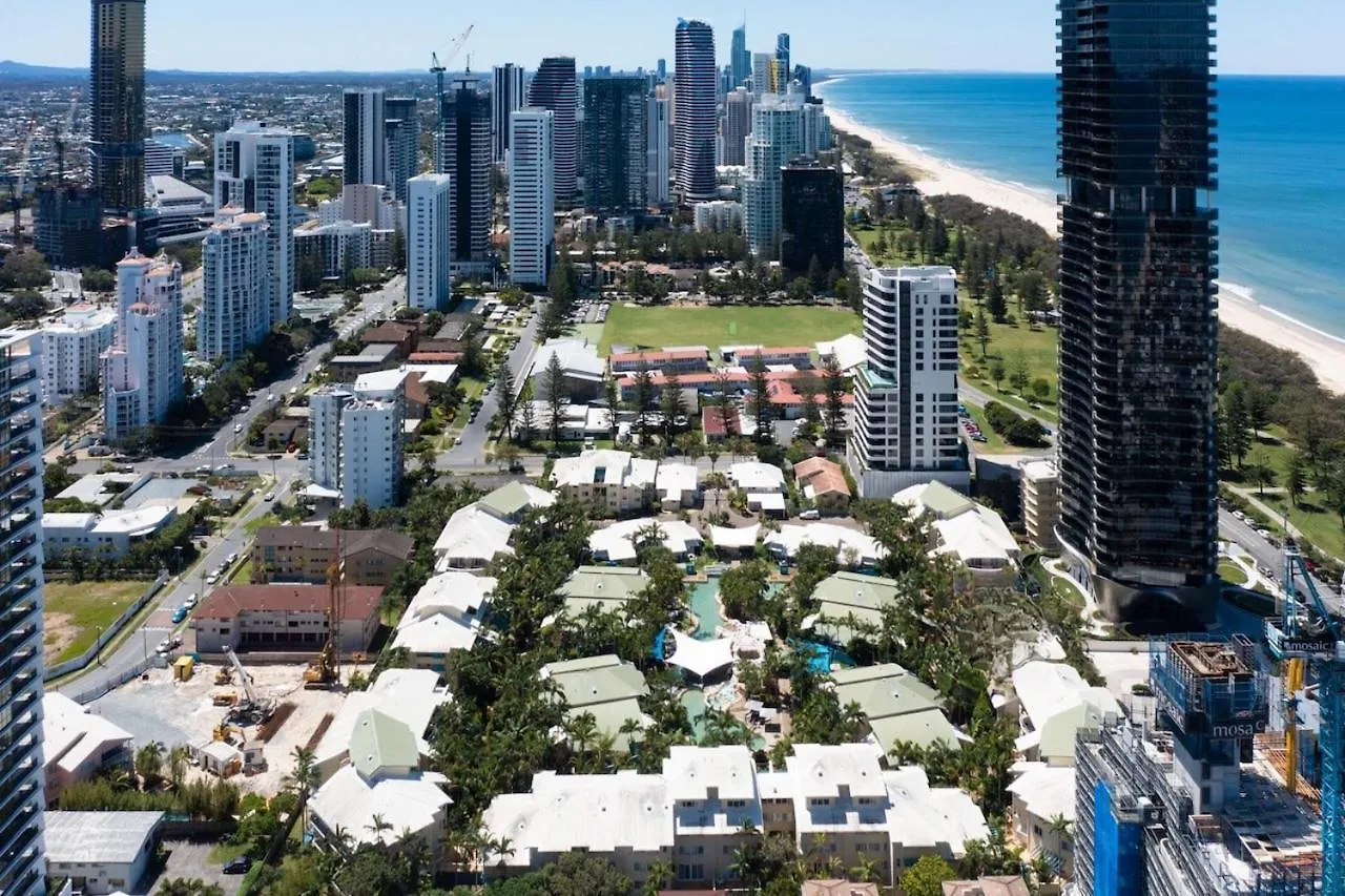 Poolside Villa, Direct Access #45 Gold Coast Apartment
