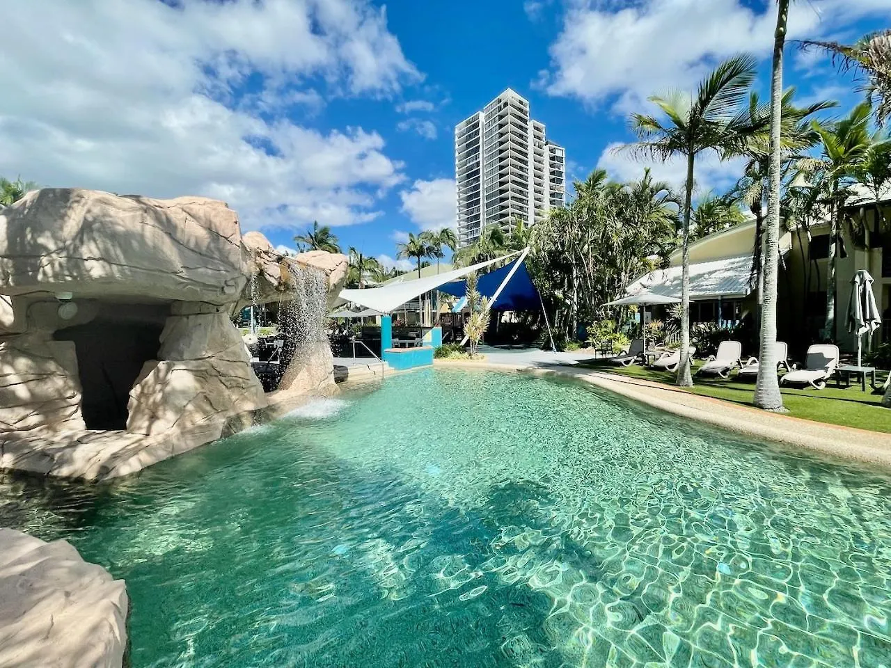 Poolside Villa, Direct Access #45 Gold Coast