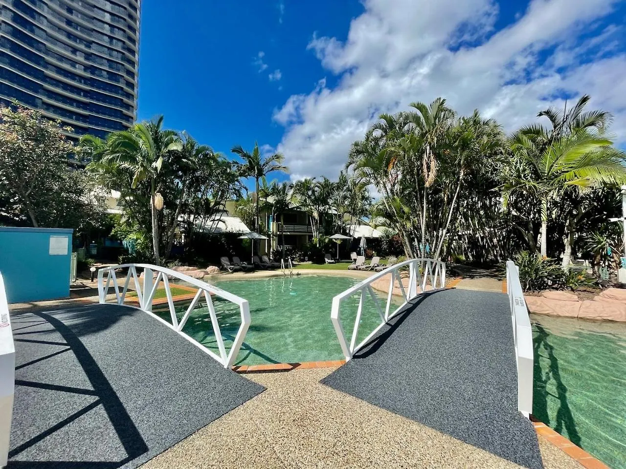 Poolside Villa, Direct Access #45 Gold Coast