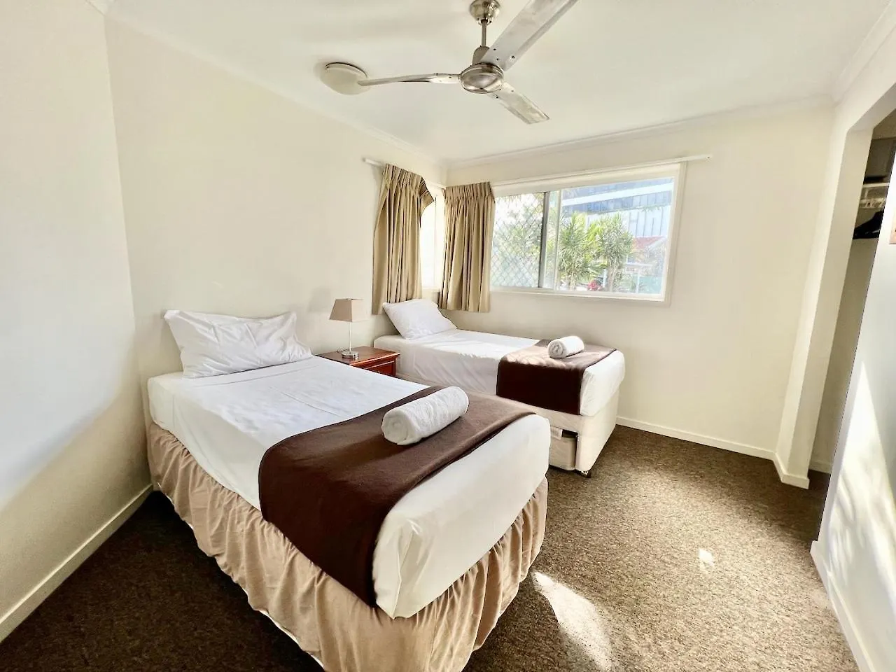Poolside Villa, Direct Access #45 Gold Coast Apartment