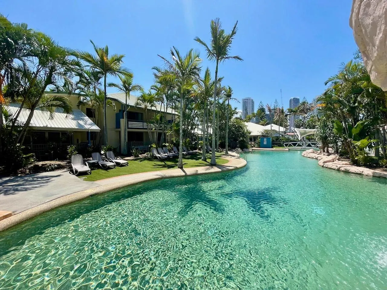Poolside Villa, Direct Access #45 Gold Coast