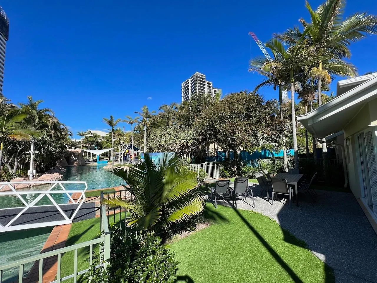 Apartment Poolside Villa, Direct Access #45 Gold Coast Australia