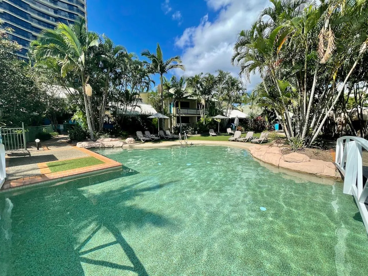 Poolside Villa, Direct Access #45 Gold Coast