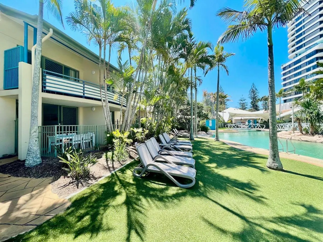 Apartment Poolside Villa, Direct Access #45 Gold Coast