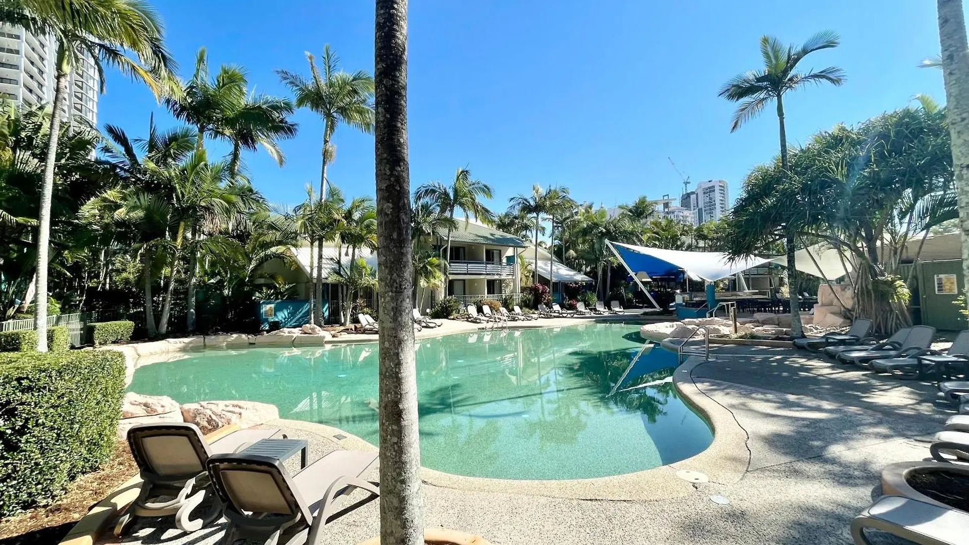 Apartment Poolside Villa, Direct Access #45 Gold Coast