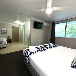 3* Motel Browns Broadbeach