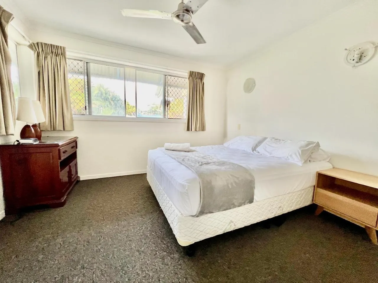 Poolside Villa, Direct Access #45 Gold Coast Apartment
